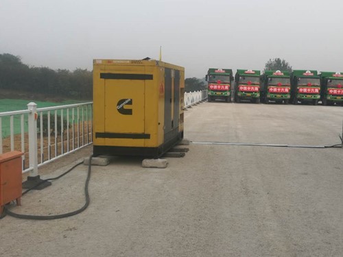 海陵电力系统的稳定性和设备兼容性如何影响发电机组的频率规格？